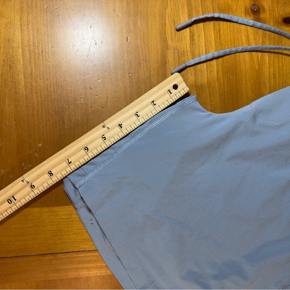 Lululemon Men's Light Gray Shorts - Picture 5 of 8